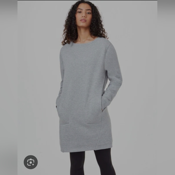 Tentree sweatshirt dress - Picture 2 of 4